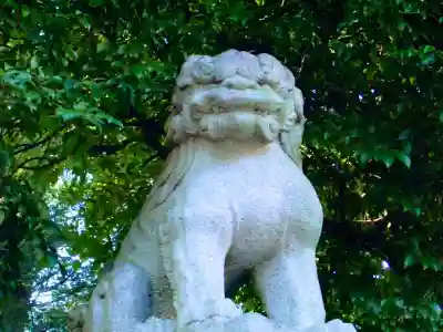 諏訪神社の狛犬