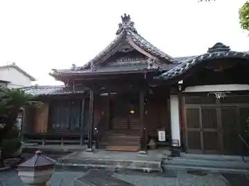 清寳寺の本殿・本堂