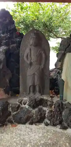 榎戸稲荷神社の仏像