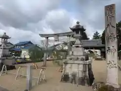 八幡神社の建物その他