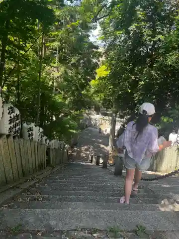 須佐神社・大祖大神社の{uncategorized: "未分類", other: "その他", undefined: "問題あり", building: "その他建物", grave: "お墓", sacred_gate: "鳥居", guardian: "狛犬", statue: "像", buddha: "仏像", history: "歴史", nature: "自然", garden: "庭園", animal: "動物", pagoda: "塔", temizu: "手水舎", mountain_gate: "山門・神門", sanctuary: "本殿・本堂", subordinate: "末社・摂社", art: "芸術", scenery: "景色", jizo: "地蔵", ema: "絵馬", goshuin: "御朱印", omikuji: "おみくじ", items: "授与品その他", amulet: "お守り", goshuincho: "御朱印帳", eats: "食事", festival: "お祭り", votive_dance: "神楽", shichigosan: "七五三参", wedding: "結婚式", experience: "体験その他", initially: "初詣", around: "周辺", anti_infection: "感染症対策"}