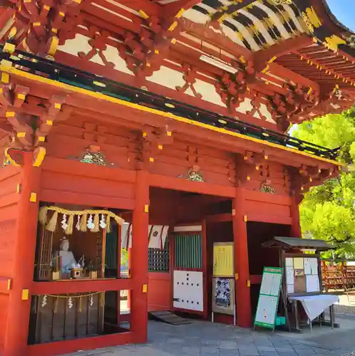 伊賀八幡宮の山門