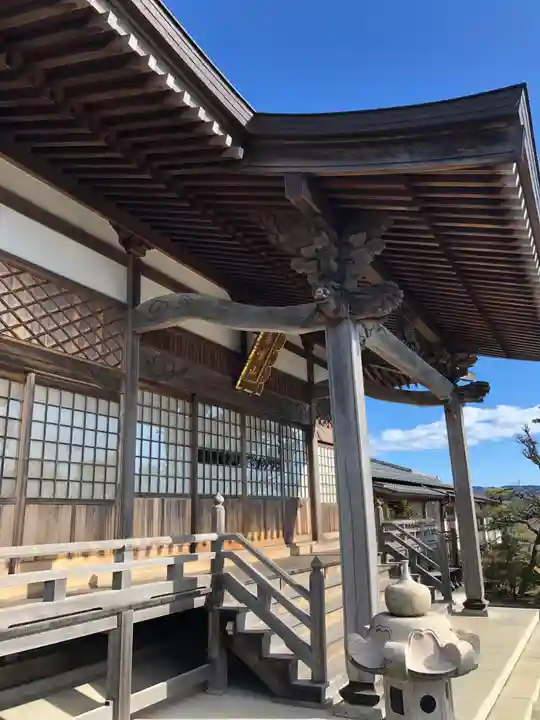 西光寺の本殿・本堂