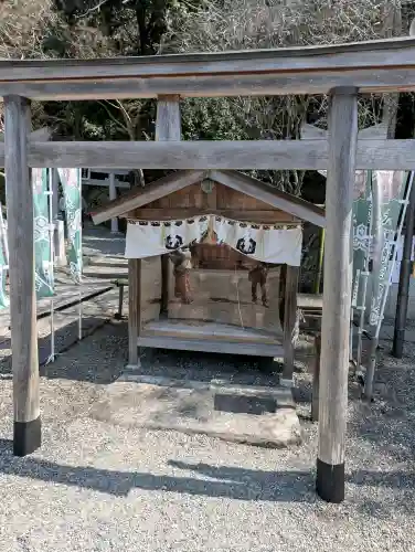 出雲大神宮の{uncategorized: "未分類", other: "その他", undefined: "問題あり", building: "その他建物", grave: "お墓", sacred_gate: "鳥居", guardian: "狛犬", statue: "像", buddha: "仏像", history: "歴史", nature: "自然", garden: "庭園", animal: "動物", pagoda: "塔", temizu: "手水舎", mountain_gate: "山門・神門", sanctuary: "本殿・本堂", subordinate: "末社・摂社", art: "芸術", scenery: "景色", jizo: "地蔵", ema: "絵馬", goshuin: "御朱印", omikuji: "おみくじ", items: "授与品その他", amulet: "お守り", goshuincho: "御朱印帳", eats: "食事", festival: "お祭り", votive_dance: "神楽", shichigosan: "七五三参", wedding: "結婚式", experience: "体験その他", initially: "初詣", around: "周辺", anti_infection: "感染症対策"}