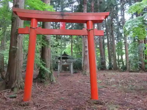 白山神社の鳥居