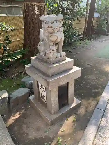 銀杏岡八幡神社の狛犬