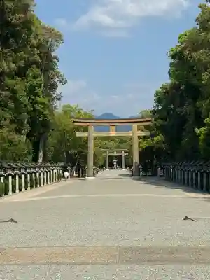 橿原神宮の{uncategorized: "未分類", other: "その他", undefined: "問題あり", building: "その他建物", grave: "お墓", sacred_gate: "鳥居", guardian: "狛犬", statue: "像", buddha: "仏像", history: "歴史", nature: "自然", garden: "庭園", animal: "動物", pagoda: "塔", temizu: "手水舎", mountain_gate: "山門・神門", sanctuary: "本殿・本堂", subordinate: "末社・摂社", art: "芸術", scenery: "景色", jizo: "地蔵", ema: "絵馬", goshuin: "御朱印", omikuji: "おみくじ", items: "授与品その他", amulet: "お守り", goshuincho: "御朱印帳", eats: "食事", festival: "お祭り", votive_dance: "神楽", shichigosan: "七五三参", wedding: "結婚式", experience: "体験その他", initially: "初詣", around: "周辺", anti_infection: "感染症対策"}