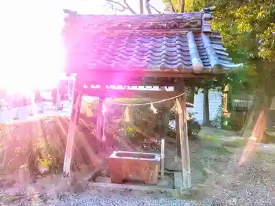 八幡社（上井ケ谷八幡社）の手水舎