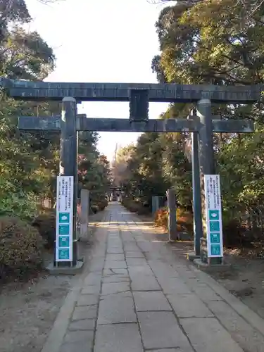 春日部八幡神社の鳥居