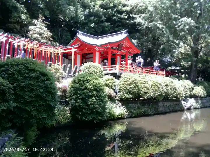 根津神社の{uncategorized: "未分類", other: "その他", undefined: "問題あり", building: "その他建物", grave: "お墓", sacred_gate: "鳥居", guardian: "狛犬", statue: "像", buddha: "仏像", history: "歴史", nature: "自然", garden: "庭園", animal: "動物", pagoda: "塔", temizu: "手水舎", mountain_gate: "山門・神門", sanctuary: "本殿・本堂", subordinate: "末社・摂社", art: "芸術", scenery: "景色", jizo: "地蔵", ema: "絵馬", goshuin: "御朱印", omikuji: "おみくじ", items: "授与品その他", amulet: "お守り", goshuincho: "御朱印帳", eats: "食事", festival: "お祭り", votive_dance: "神楽", shichigosan: "七五三参", wedding: "結婚式", experience: "体験その他", initially: "初詣", around: "周辺", anti_infection: "感染症対策"}