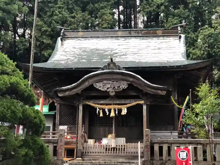 坂本八幡神社の本殿・本堂