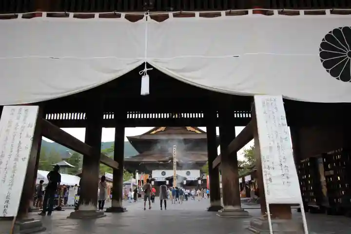 善光寺の山門・神門
