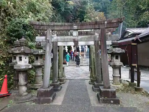 銭洗弁財天宇賀福神社の鳥居