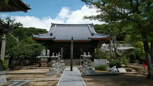 真光院西寺の本殿・本堂