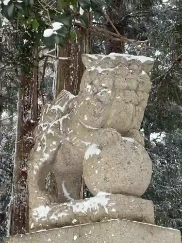 亀山神社の{uncategorized: "未分類", other: "その他", undefined: "問題あり", building: "その他建物", grave: "お墓", sacred_gate: "鳥居", guardian: "狛犬", statue: "像", buddha: "仏像", history: "歴史", nature: "自然", garden: "庭園", animal: "動物", pagoda: "塔", temizu: "手水舎", mountain_gate: "山門・神門", sanctuary: "本殿・本堂", subordinate: "末社・摂社", art: "芸術", scenery: "景色", jizo: "地蔵", ema: "絵馬", goshuin: "御朱印", omikuji: "おみくじ", items: "授与品その他", amulet: "お守り", goshuincho: "御朱印帳", eats: "食事", festival: "お祭り", votive_dance: "神楽", shichigosan: "七五三参", wedding: "結婚式", experience: "体験その他", initially: "初詣", around: "周辺", anti_infection: "感染症対策"}
