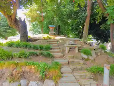 神明社(生出本町)の末社・摂社