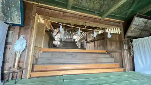 菱野健功神社の本殿