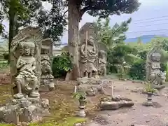 大楽寺の像