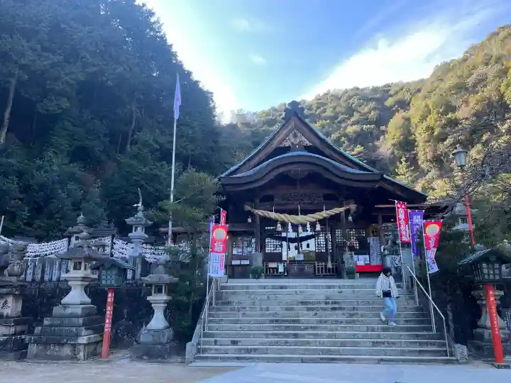 大頭神社の{uncategorized: "未分類", other: "その他", undefined: "問題あり", building: "その他建物", grave: "お墓", sacred_gate: "鳥居", guardian: "狛犬", statue: "像", buddha: "仏像", history: "歴史", nature: "自然", garden: "庭園", animal: "動物", pagoda: "塔", temizu: "手水舎", mountain_gate: "山門・神門", sanctuary: "本殿・本堂", subordinate: "末社・摂社", art: "芸術", scenery: "景色", jizo: "地蔵", ema: "絵馬", goshuin: "御朱印", omikuji: "おみくじ", items: "授与品その他", amulet: "お守り", goshuincho: "御朱印帳", eats: "食事", festival: "お祭り", votive_dance: "神楽", shichigosan: "七五三参", wedding: "結婚式", experience: "体験その他", initially: "初詣", around: "周辺", anti_infection: "感染症対策"}