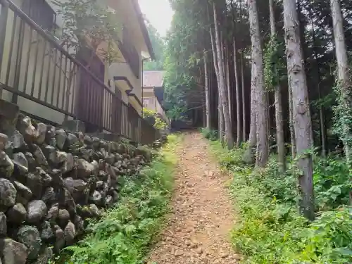 羽黒三田神社の周辺