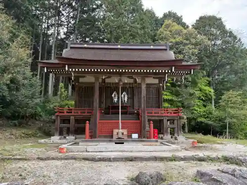 早尾神社の{uncategorized: "未分類", other: "その他", undefined: "問題あり", building: "その他建物", grave: "お墓", sacred_gate: "鳥居", guardian: "狛犬", statue: "像", buddha: "仏像", history: "歴史", nature: "自然", garden: "庭園", animal: "動物", pagoda: "塔", temizu: "手水舎", mountain_gate: "山門・神門", sanctuary: "本殿・本堂", subordinate: "末社・摂社", art: "芸術", scenery: "景色", jizo: "地蔵", ema: "絵馬", goshuin: "御朱印", omikuji: "おみくじ", items: "授与品その他", amulet: "お守り", goshuincho: "御朱印帳", eats: "食事", festival: "お祭り", votive_dance: "神楽", shichigosan: "七五三参", wedding: "結婚式", experience: "体験その他", initially: "初詣", around: "周辺", anti_infection: "感染症対策"}