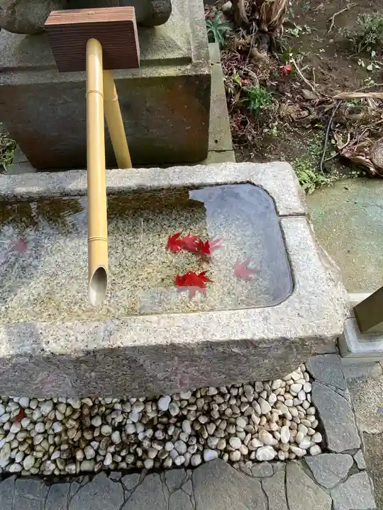 横浜御嶽神社の手水舎