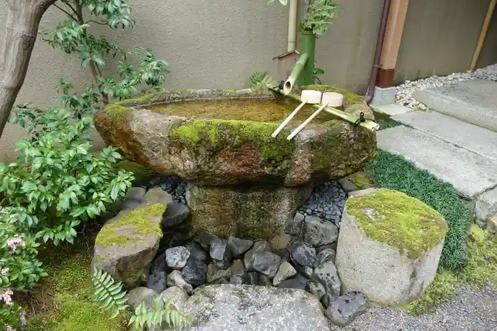 天津神社の手水舎