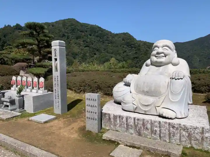 青岸渡寺の像