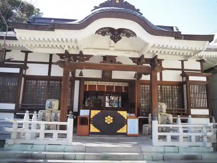 鳥越神社の本殿・本堂