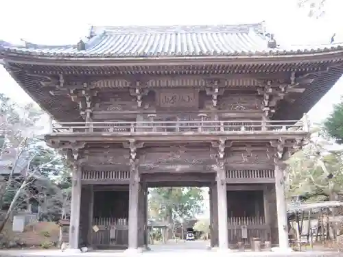 鏡忍寺の山門