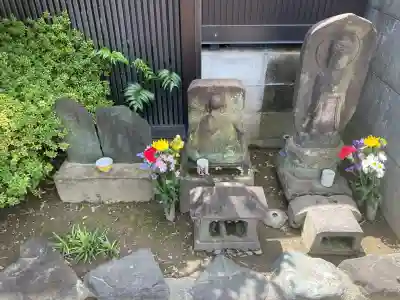 專念寺の{uncategorized: "未分類", other: "その他", undefined: "問題あり", building: "その他建物", grave: "お墓", sacred_gate: "鳥居", guardian: "狛犬", statue: "像", buddha: "仏像", history: "歴史", nature: "自然", garden: "庭園", animal: "動物", pagoda: "塔", temizu: "手水舎", mountain_gate: "山門・神門", sanctuary: "本殿・本堂", subordinate: "末社・摂社", art: "芸術", scenery: "景色", jizo: "地蔵", ema: "絵馬", goshuin: "御朱印", omikuji: "おみくじ", items: "授与品その他", amulet: "お守り", goshuincho: "御朱印帳", eats: "食事", festival: "お祭り", votive_dance: "神楽", shichigosan: "七五三参", wedding: "結婚式", experience: "体験その他", initially: "初詣", around: "周辺", anti_infection: "感染症対策"}