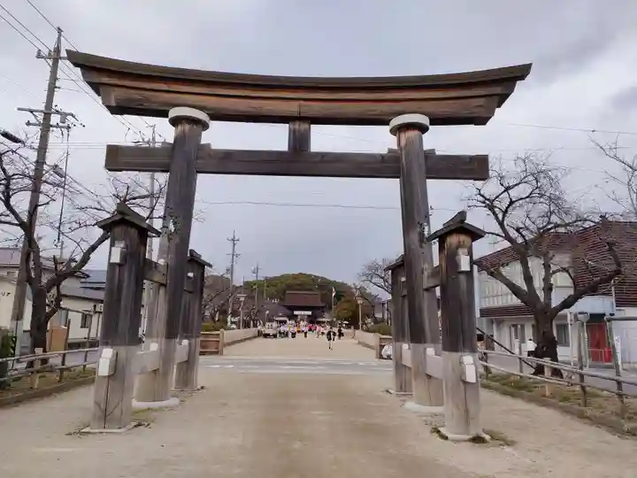 尾張大國霊神社(国府宮)の鳥居