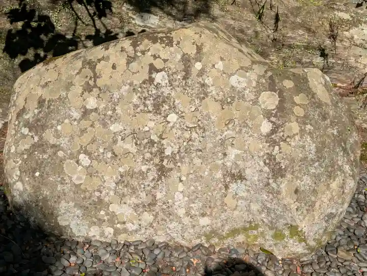 丹生川上神社(中社)の{uncategorized: "未分類", other: "その他", undefined: "問題あり", building: "その他建物", grave: "お墓", sacred_gate: "鳥居", guardian: "狛犬", statue: "像", buddha: "仏像", history: "歴史", nature: "自然", garden: "庭園", animal: "動物", pagoda: "塔", temizu: "手水舎", mountain_gate: "山門・神門", sanctuary: "本殿・本堂", subordinate: "末社・摂社", art: "芸術", scenery: "景色", jizo: "地蔵", ema: "絵馬", goshuin: "御朱印", omikuji: "おみくじ", items: "授与品その他", amulet: "お守り", goshuincho: "御朱印帳", eats: "食事", festival: "お祭り", votive_dance: "神楽", shichigosan: "七五三参", wedding: "結婚式", experience: "体験その他", initially: "初詣", around: "周辺", anti_infection: "感染症対策"}