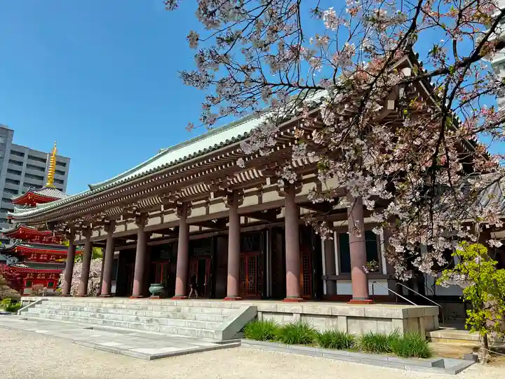 東長寺の本殿・本堂