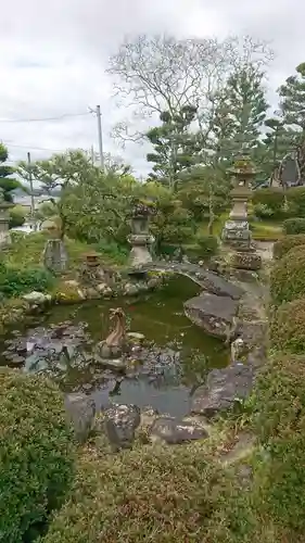 真福寺の庭園