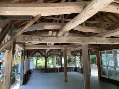 近津神社の本殿・本堂