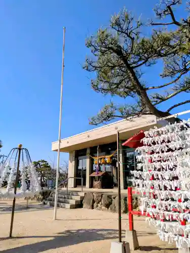 岡南神社の{uncategorized: "未分類", other: "その他", undefined: "問題あり", building: "その他建物", grave: "お墓", sacred_gate: "鳥居", guardian: "狛犬", statue: "像", buddha: "仏像", history: "歴史", nature: "自然", garden: "庭園", animal: "動物", pagoda: "塔", temizu: "手水舎", mountain_gate: "山門・神門", sanctuary: "本殿・本堂", subordinate: "末社・摂社", art: "芸術", scenery: "景色", jizo: "地蔵", ema: "絵馬", goshuin: "御朱印", omikuji: "おみくじ", items: "授与品その他", amulet: "お守り", goshuincho: "御朱印帳", eats: "食事", festival: "お祭り", votive_dance: "神楽", shichigosan: "七五三参", wedding: "結婚式", experience: "体験その他", initially: "初詣", around: "周辺", anti_infection: "感染症対策"}