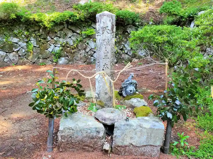 日間神社の末社・摂社