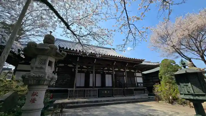 高幡不動尊 金剛寺の{uncategorized: "未分類", other: "その他", undefined: "問題あり", building: "その他建物", grave: "お墓", sacred_gate: "鳥居", guardian: "狛犬", statue: "像", buddha: "仏像", history: "歴史", nature: "自然", garden: "庭園", animal: "動物", pagoda: "塔", temizu: "手水舎", mountain_gate: "山門・神門", sanctuary: "本殿・本堂", subordinate: "末社・摂社", art: "芸術", scenery: "景色", jizo: "地蔵", ema: "絵馬", goshuin: "御朱印", omikuji: "おみくじ", items: "授与品その他", amulet: "お守り", goshuincho: "御朱印帳", eats: "食事", festival: "お祭り", votive_dance: "神楽", shichigosan: "七五三参", wedding: "結婚式", experience: "体験その他", initially: "初詣", around: "周辺", anti_infection: "感染症対策"}