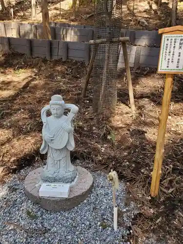 日光二荒山神社の像