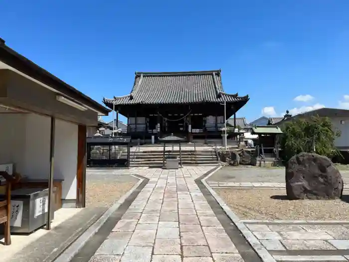 家原寺の本殿