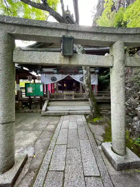 阿賀神社の{uncategorized: "未分類", other: "その他", undefined: "問題あり", building: "その他建物", grave: "お墓", sacred_gate: "鳥居", guardian: "狛犬", statue: "像", buddha: "仏像", history: "歴史", nature: "自然", garden: "庭園", animal: "動物", pagoda: "塔", temizu: "手水舎", mountain_gate: "山門・神門", sanctuary: "本殿・本堂", subordinate: "末社・摂社", art: "芸術", scenery: "景色", jizo: "地蔵", ema: "絵馬", goshuin: "御朱印", omikuji: "おみくじ", items: "授与品その他", amulet: "お守り", goshuincho: "御朱印帳", eats: "食事", festival: "お祭り", votive_dance: "神楽", shichigosan: "七五三参", wedding: "結婚式", experience: "体験その他", initially: "初詣", around: "周辺", anti_infection: "感染症対策"}