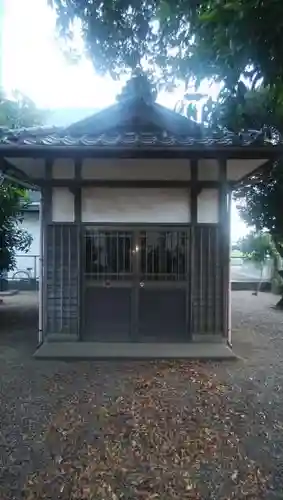 稲荷神社の本殿