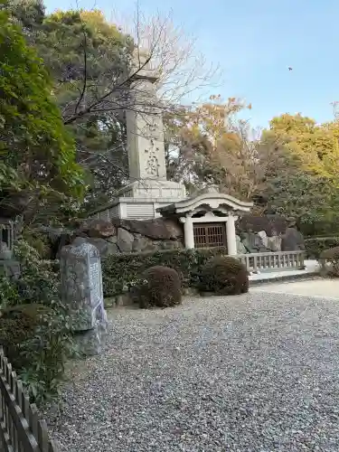 雲龍院の{uncategorized: "未分類", other: "その他", undefined: "問題あり", building: "その他建物", grave: "お墓", sacred_gate: "鳥居", guardian: "狛犬", statue: "像", buddha: "仏像", history: "歴史", nature: "自然", garden: "庭園", animal: "動物", pagoda: "塔", temizu: "手水舎", mountain_gate: "山門・神門", sanctuary: "本殿・本堂", subordinate: "末社・摂社", art: "芸術", scenery: "景色", jizo: "地蔵", ema: "絵馬", goshuin: "御朱印", omikuji: "おみくじ", items: "授与品その他", amulet: "お守り", goshuincho: "御朱印帳", eats: "食事", festival: "お祭り", votive_dance: "神楽", shichigosan: "七五三参", wedding: "結婚式", experience: "体験その他", initially: "初詣", around: "周辺", anti_infection: "感染症対策"}
