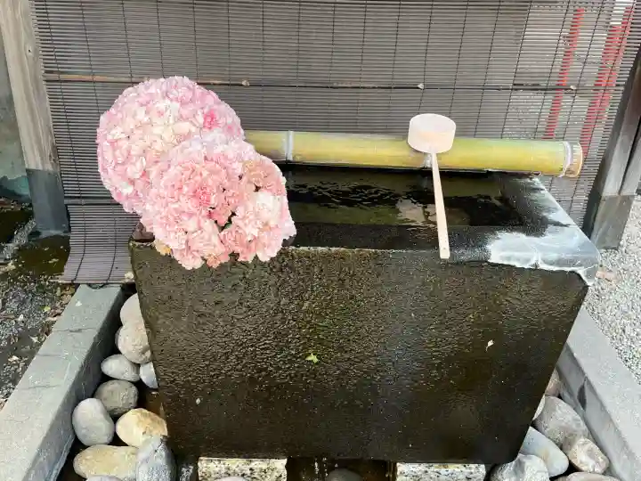 上尾御嶽神社の手水舎