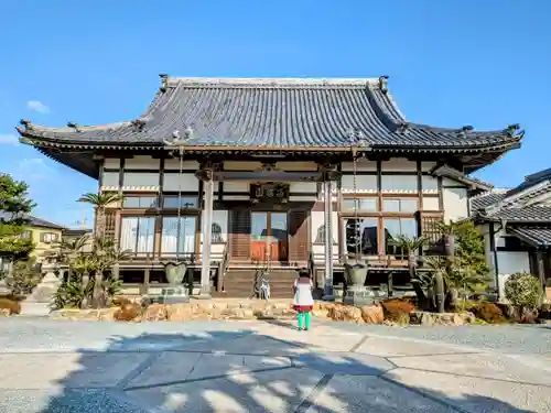 養泉寺の本殿