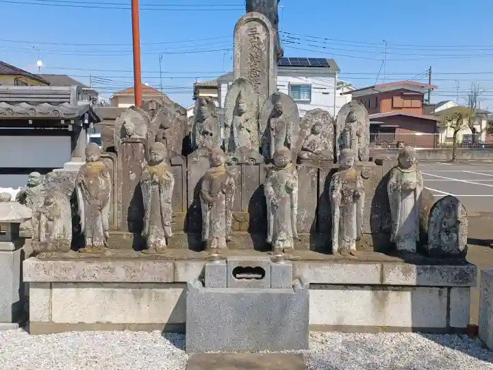 全龍寺の{uncategorized: "未分類", other: "その他", undefined: "問題あり", building: "その他建物", grave: "お墓", sacred_gate: "鳥居", guardian: "狛犬", statue: "像", buddha: "仏像", history: "歴史", nature: "自然", garden: "庭園", animal: "動物", pagoda: "塔", temizu: "手水舎", mountain_gate: "山門・神門", sanctuary: "本殿・本堂", subordinate: "末社・摂社", art: "芸術", scenery: "景色", jizo: "地蔵", ema: "絵馬", goshuin: "御朱印", omikuji: "おみくじ", items: "授与品その他", amulet: "お守り", goshuincho: "御朱印帳", eats: "食事", festival: "お祭り", votive_dance: "神楽", shichigosan: "七五三参", wedding: "結婚式", experience: "体験その他", initially: "初詣", around: "周辺", anti_infection: "感染症対策"}
