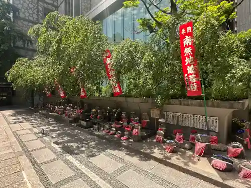 頂法寺（六角堂）の{uncategorized: "未分類", other: "その他", undefined: "問題あり", building: "その他建物", grave: "お墓", sacred_gate: "鳥居", guardian: "狛犬", statue: "像", buddha: "仏像", history: "歴史", nature: "自然", garden: "庭園", animal: "動物", pagoda: "塔", temizu: "手水舎", mountain_gate: "山門・神門", sanctuary: "本殿・本堂", subordinate: "末社・摂社", art: "芸術", scenery: "景色", jizo: "地蔵", ema: "絵馬", goshuin: "御朱印", omikuji: "おみくじ", items: "授与品その他", amulet: "お守り", goshuincho: "御朱印帳", eats: "食事", festival: "お祭り", votive_dance: "神楽", shichigosan: "七五三参", wedding: "結婚式", experience: "体験その他", initially: "初詣", around: "周辺", anti_infection: "感染症対策"}