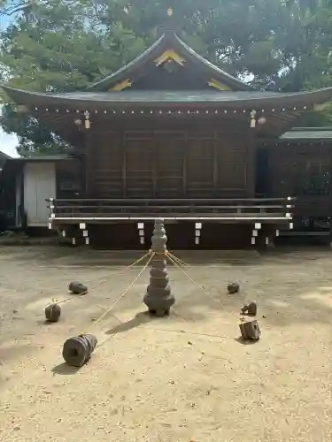 常陸國總社宮の{uncategorized: "未分類", other: "その他", undefined: "問題あり", building: "その他建物", grave: "お墓", sacred_gate: "鳥居", guardian: "狛犬", statue: "像", buddha: "仏像", history: "歴史", nature: "自然", garden: "庭園", animal: "動物", pagoda: "塔", temizu: "手水舎", mountain_gate: "山門・神門", sanctuary: "本殿・本堂", subordinate: "末社・摂社", art: "芸術", scenery: "景色", jizo: "地蔵", ema: "絵馬", goshuin: "御朱印", omikuji: "おみくじ", items: "授与品その他", amulet: "お守り", goshuincho: "御朱印帳", eats: "食事", festival: "お祭り", votive_dance: "神楽", shichigosan: "七五三参", wedding: "結婚式", experience: "体験その他", initially: "初詣", around: "周辺", anti_infection: "感染症対策"}