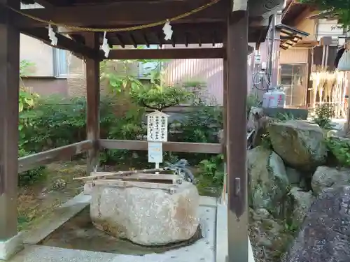 志氐神社の手水舎